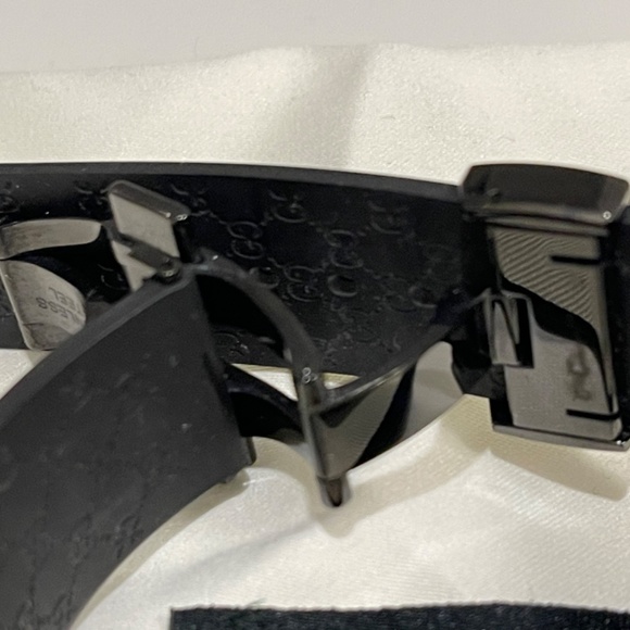 SOLD. Authentic I-GUCCI DIGITAL WATCH - Picture 11 of 15